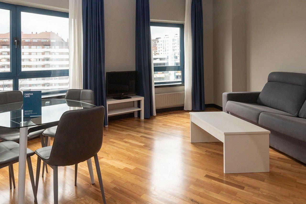 Aparthotel Campus Oviedo Ngoại thất bức ảnh
