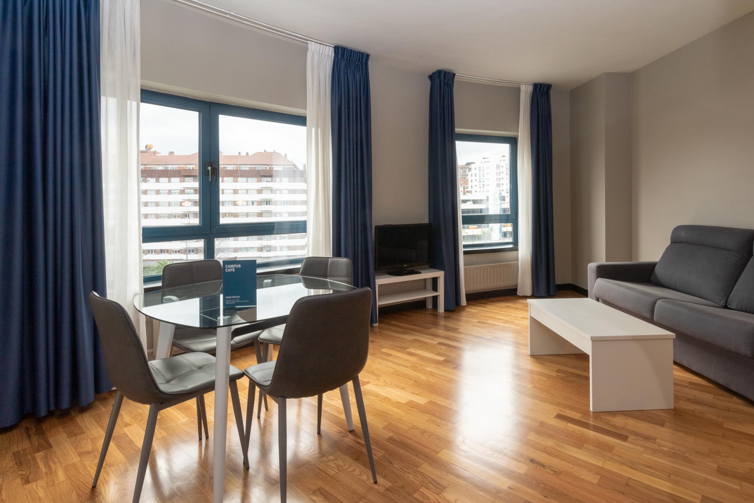 Aparthotel Campus Oviedo Ngoại thất bức ảnh