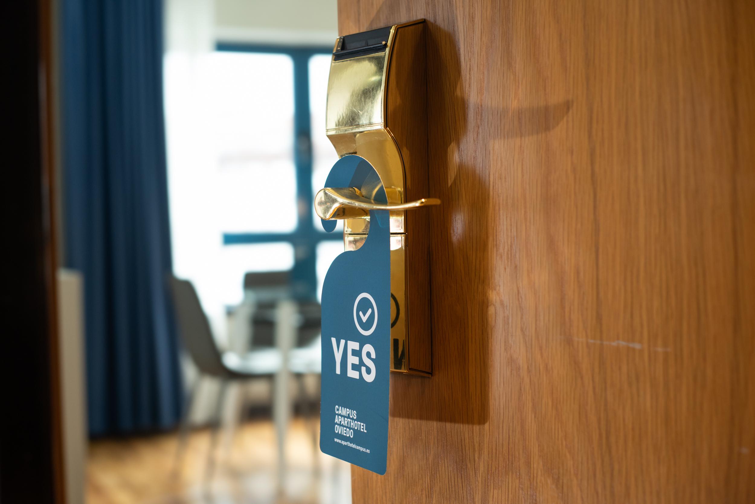 Aparthotel Campus Oviedo Ngoại thất bức ảnh