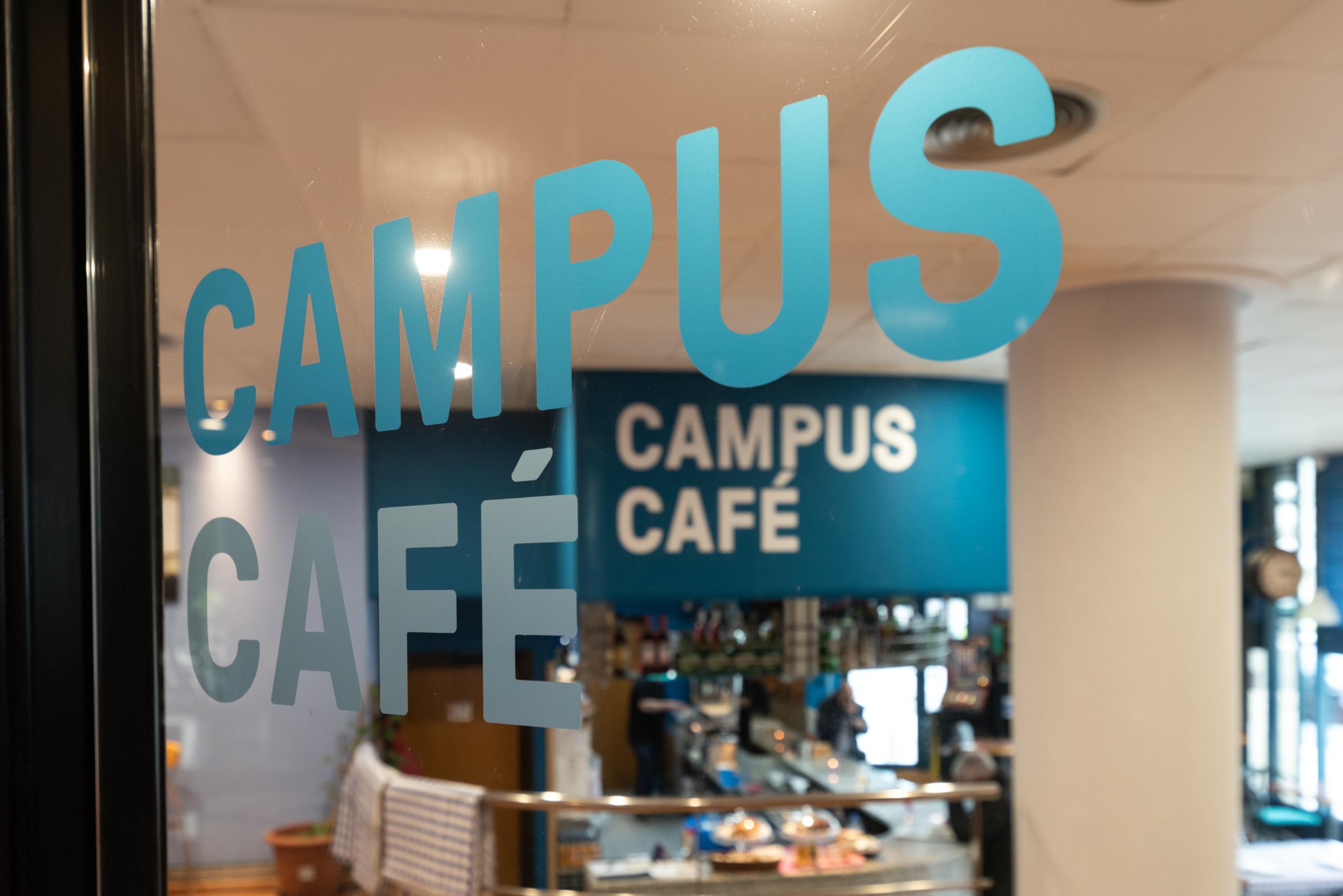Aparthotel Campus Oviedo Ngoại thất bức ảnh