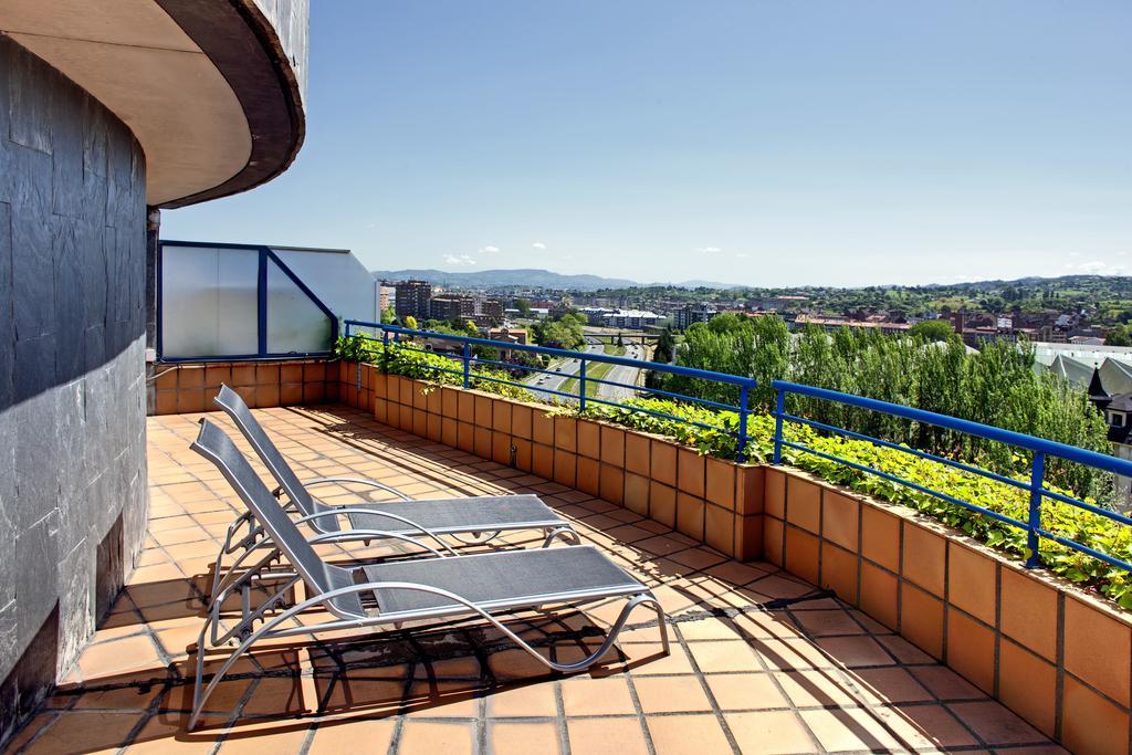 Aparthotel Campus Oviedo Ngoại thất bức ảnh