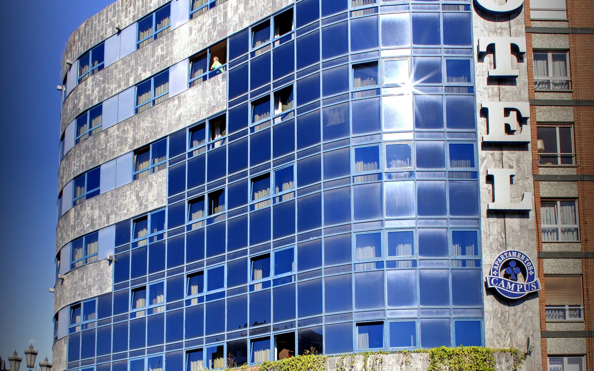 Aparthotel Campus Oviedo Ngoại thất bức ảnh