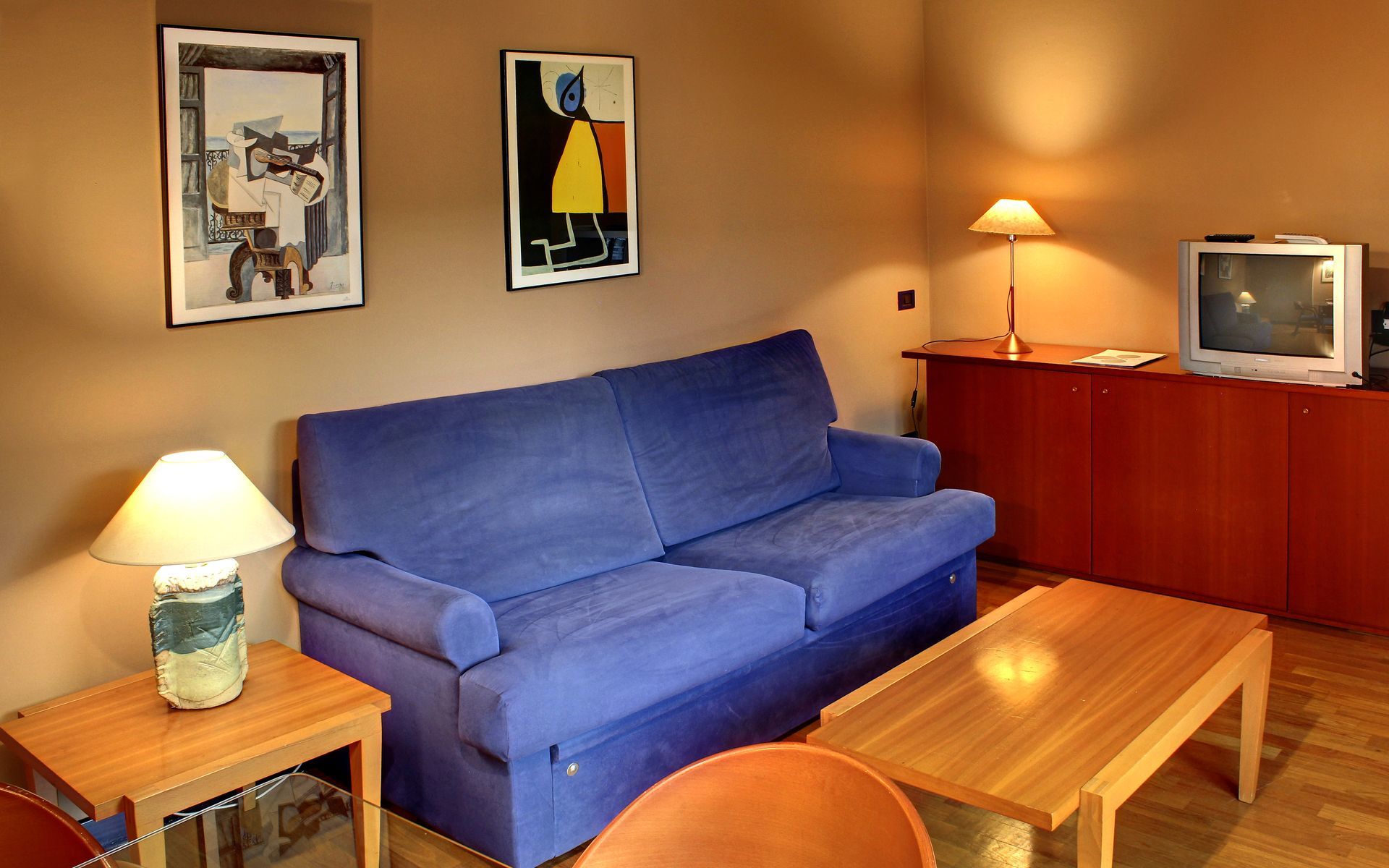 Aparthotel Campus Oviedo Ngoại thất bức ảnh